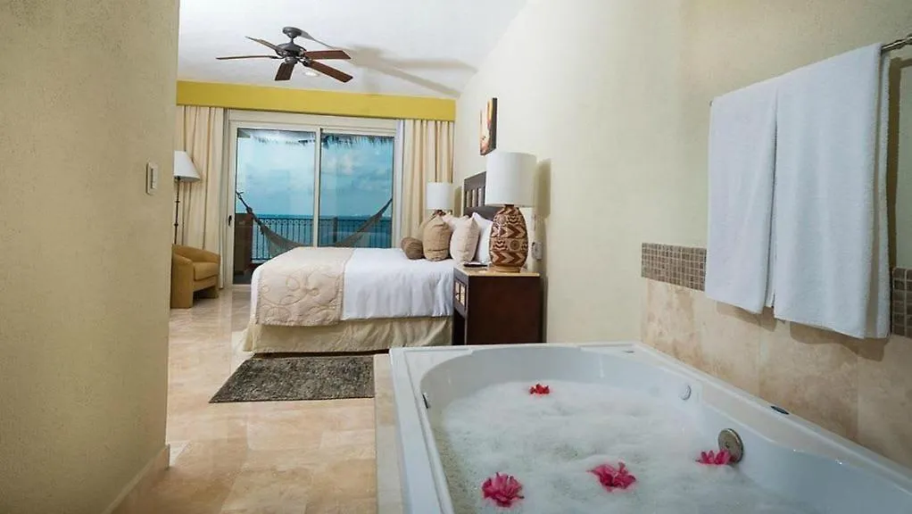 2Bd Del Palmar Cancun Oceanview Pool & Resort